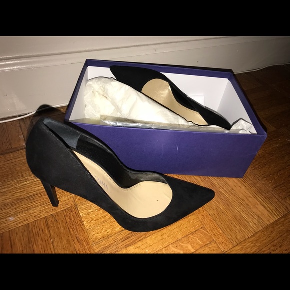 stuart weitzman black suede pumps